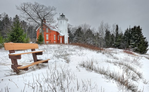 40 mile point lighthouse