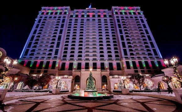 The Grand America hosts Santa