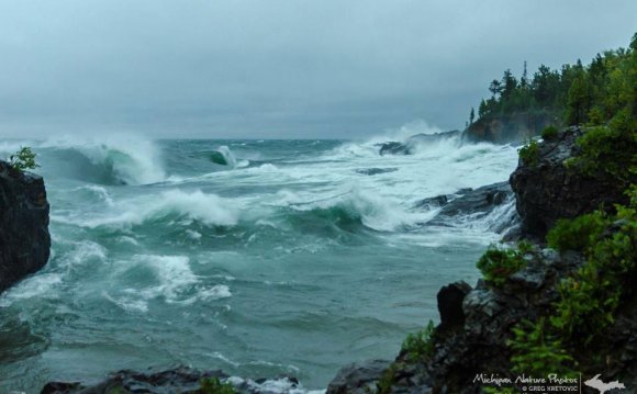 Lake-Superior-Waves-2