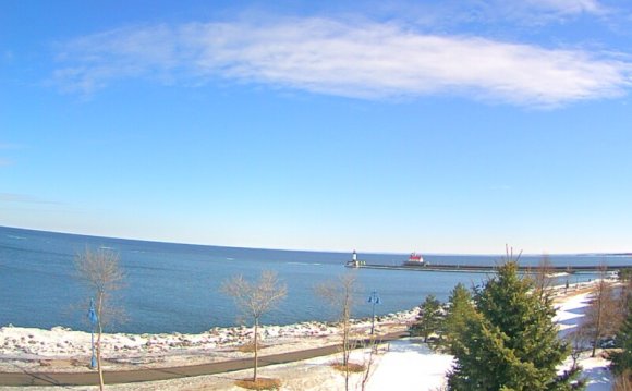 Inn on Lake Superior Cam