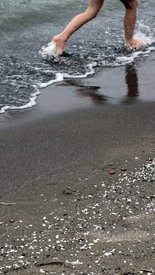 beach-marvin-feet.JPG