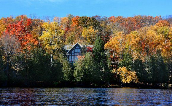 Ahmic Lake, Ontario