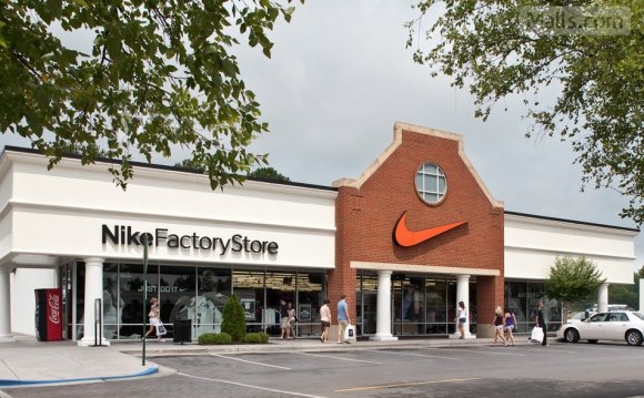 nike store in great lakes crossing